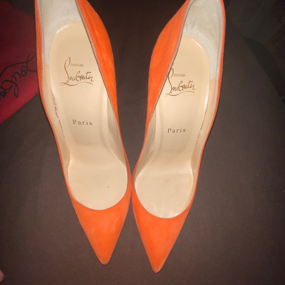 Heels - Picture 2 of 4